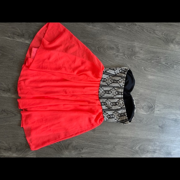 Stunning colourful mini dress - Picture 3 of 3